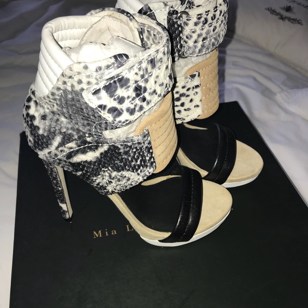 Mia Limited Edition Sz.6